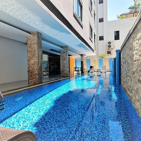 Art Luxury In The Center Of Apartment *