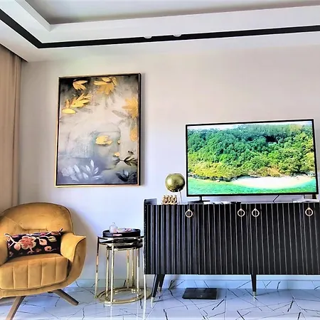 Art Luxury In The Center Of Alanya