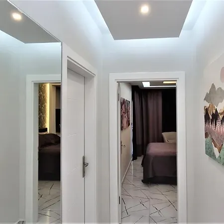 Art Luxury In The Center Of Apartment Alanya